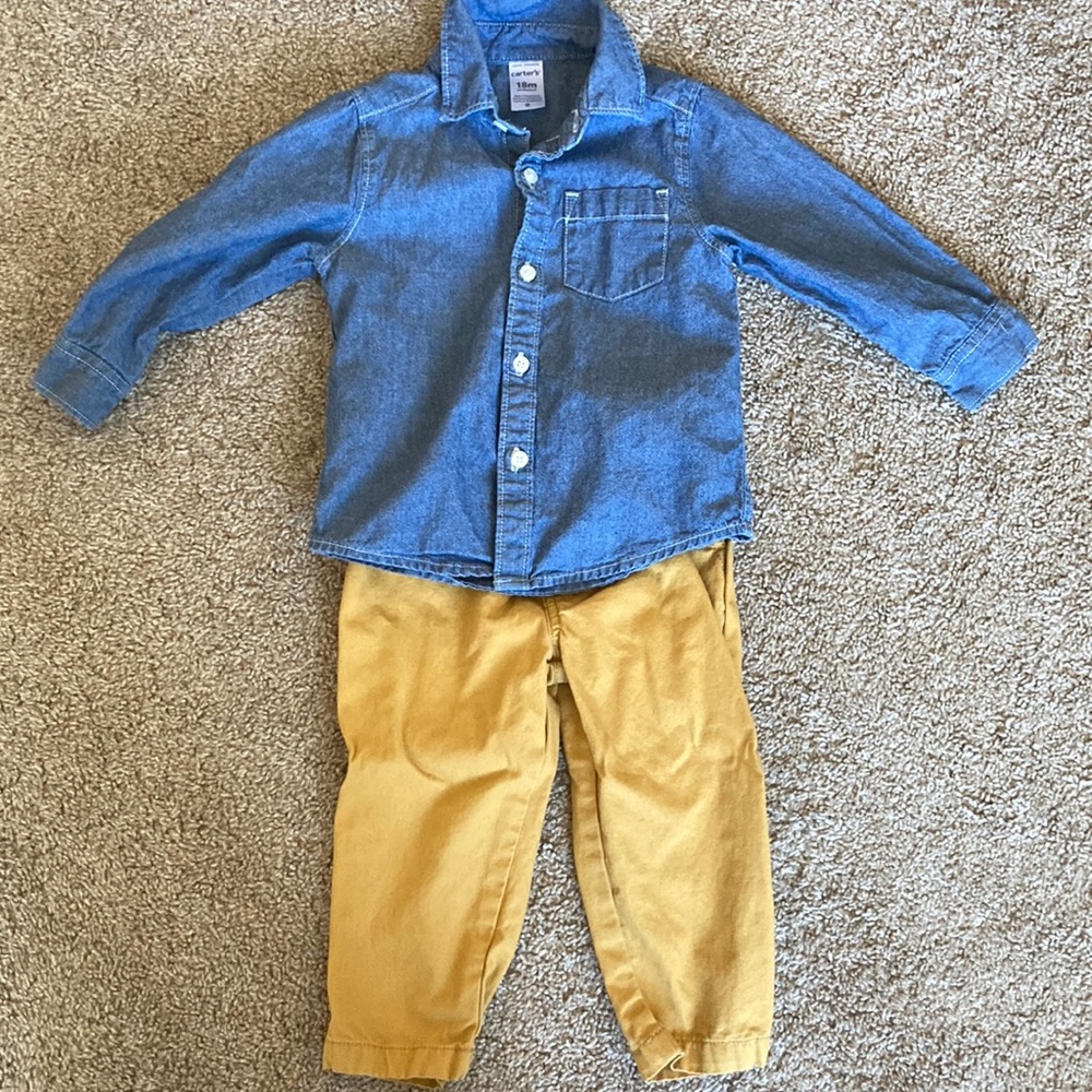 Carter’s 2 piece Infant Boys set 18m